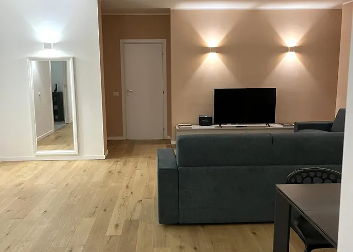 Fifty Eight Repubblica Three Bedrooms * ميلان