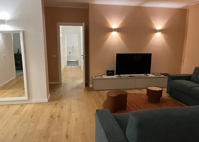 Fifty Eight Repubblica Three Bedrooms شقة ميلان