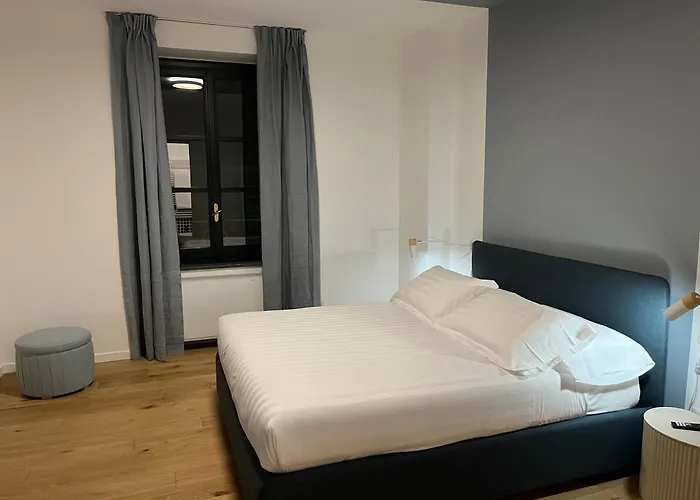 Fifty Eight Repubblica Three Bedrooms شقة *