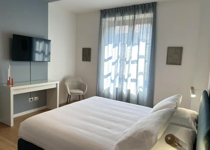 Fifty Eight Repubblica Three Bedrooms شقة